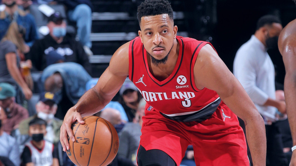  开拓者交易CJ麦科勒姆至鹈鹕  